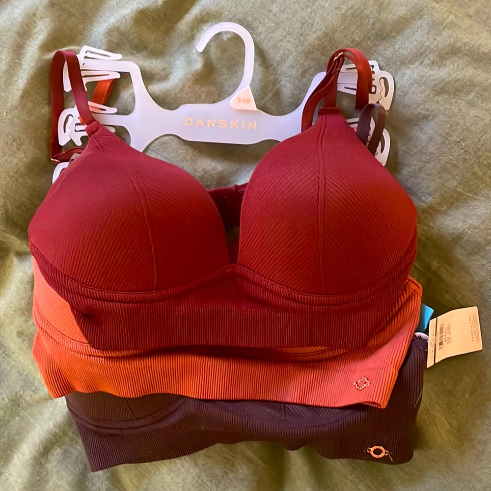 Danskin wireless bra trio